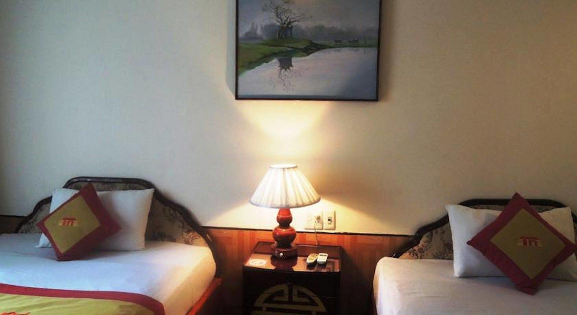Thanh Noi Hotel Хюе Екстер'єр фото