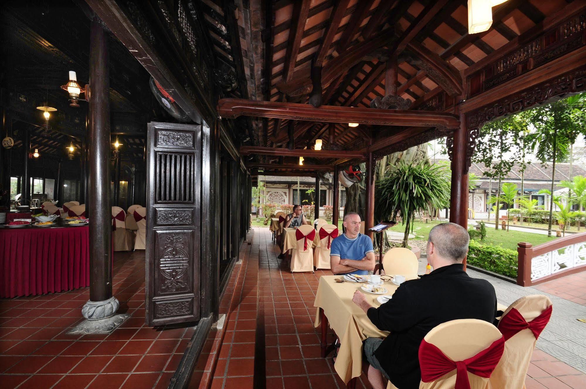 Thanh Noi Hotel Хюе Екстер'єр фото