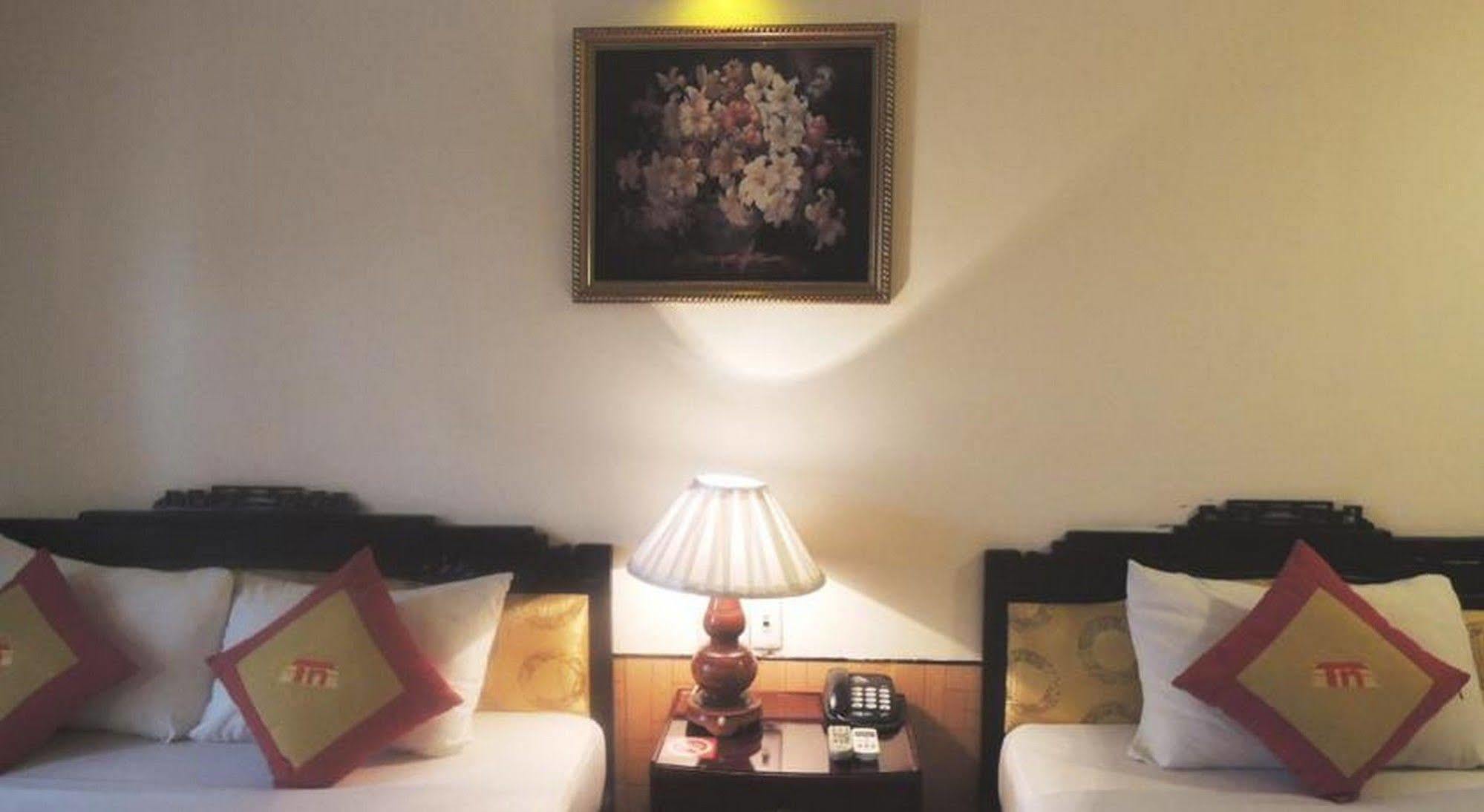 Thanh Noi Hotel Хюе Екстер'єр фото