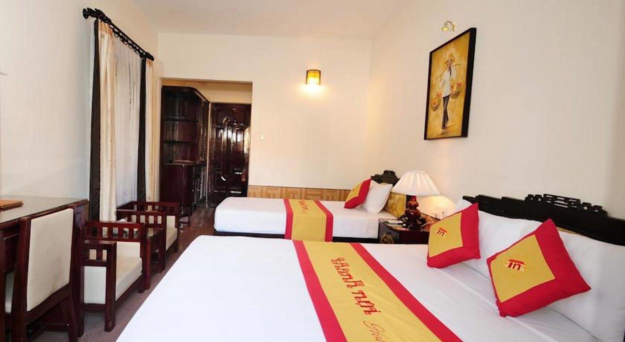 Thanh Noi Hotel Хюе Екстер'єр фото