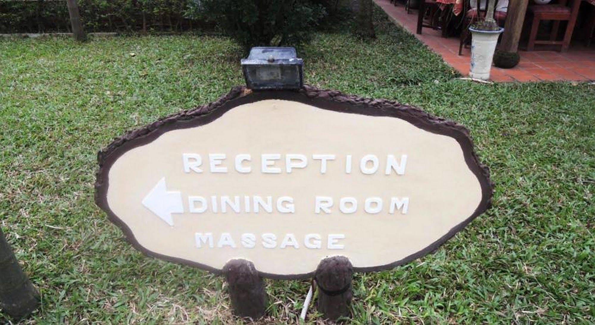 Thanh Noi Hotel Хюе Екстер'єр фото