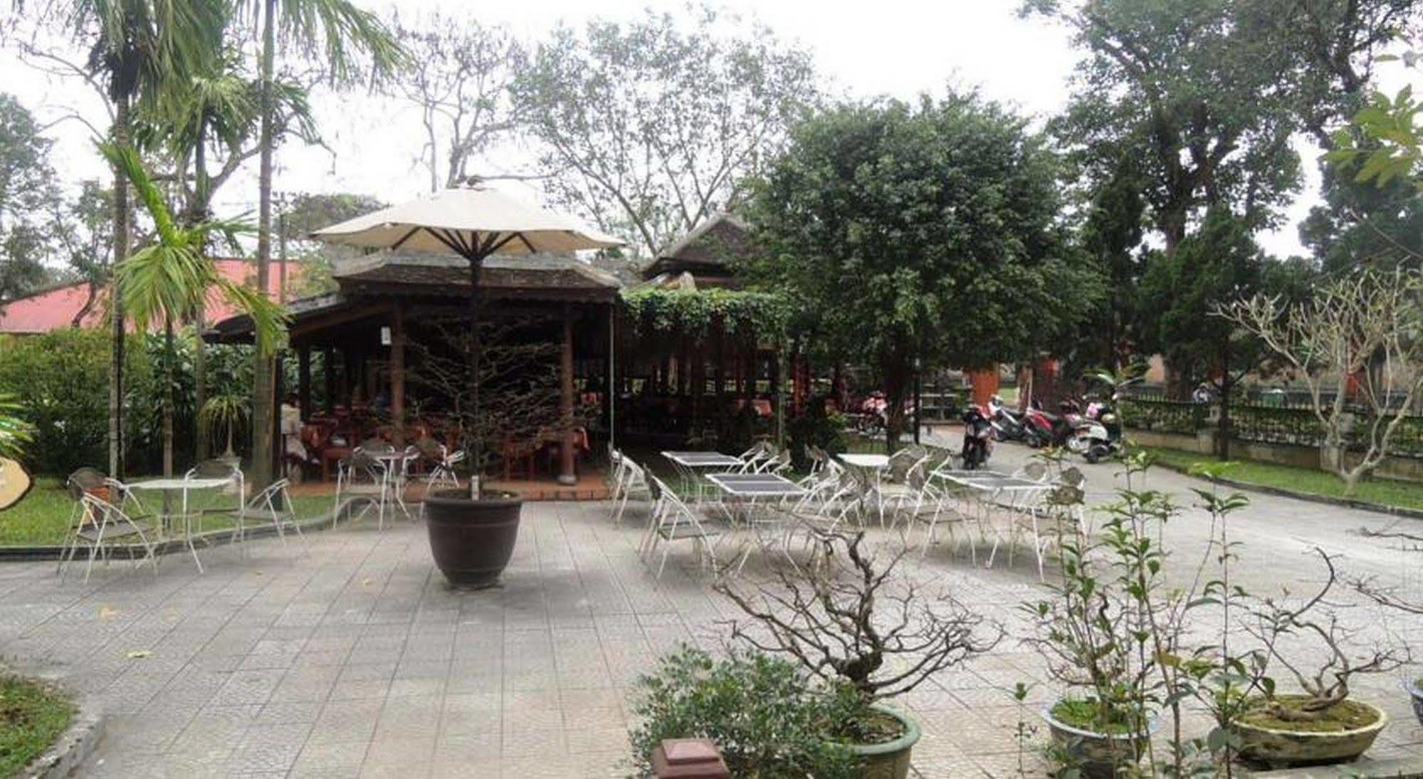 Thanh Noi Hotel Хюе Екстер'єр фото
