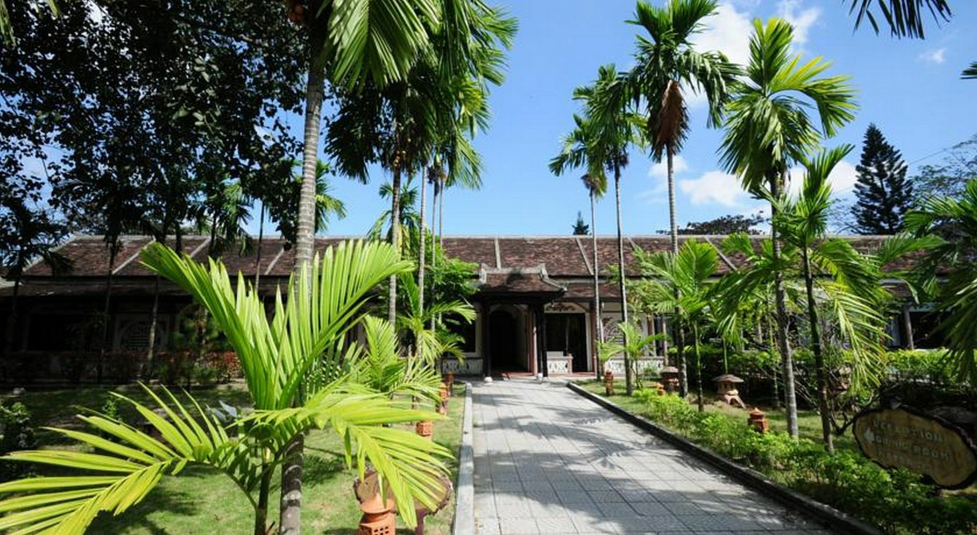 Thanh Noi Hotel Хюе Екстер'єр фото